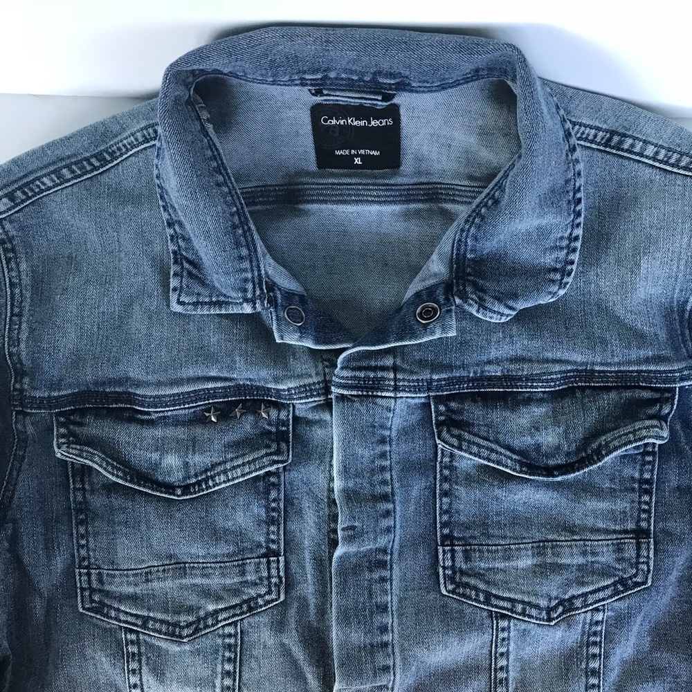 Calvin Klein jeans jacket size xl distressed denim